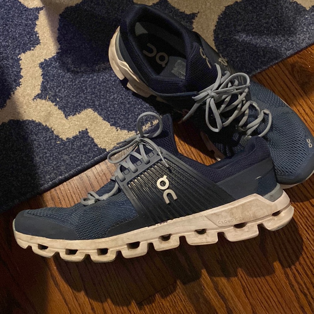 Mens on cloud size 12 sneakers